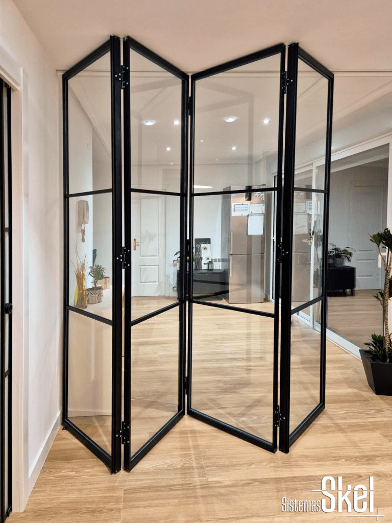 Skel puertas de vidrio con marco negro