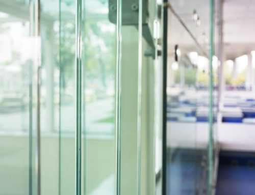 Vidrio en construcción y reformas: diseño, funcionalidad y precisión técnica